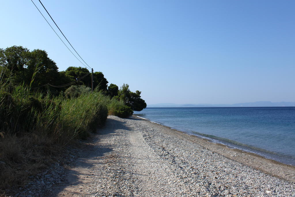 Sungate Beach Rovies Quarto foto